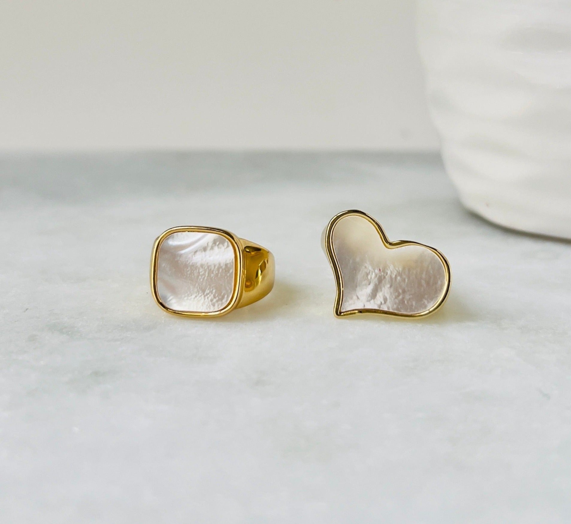 lacquered white and gold rings heart and square shape