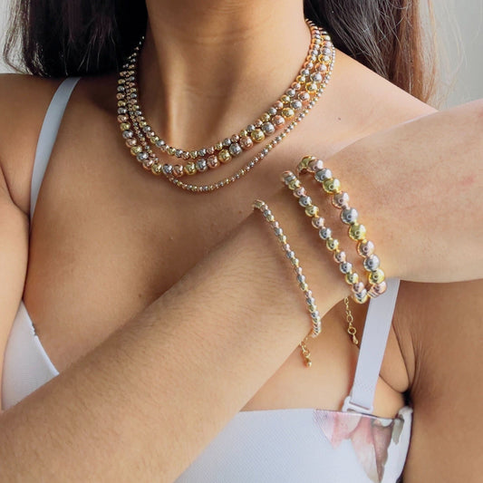 Three sizes of beads necklace set with bracelet
