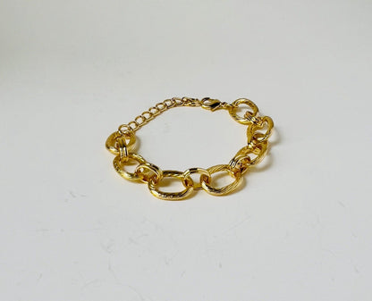 chunky link shaped bracelet