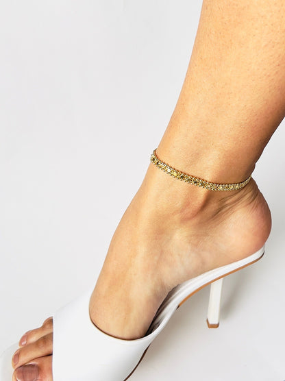 Elegant gold plated oval link chain anklet with secure lobster clasp - Perfect accessory for summer style