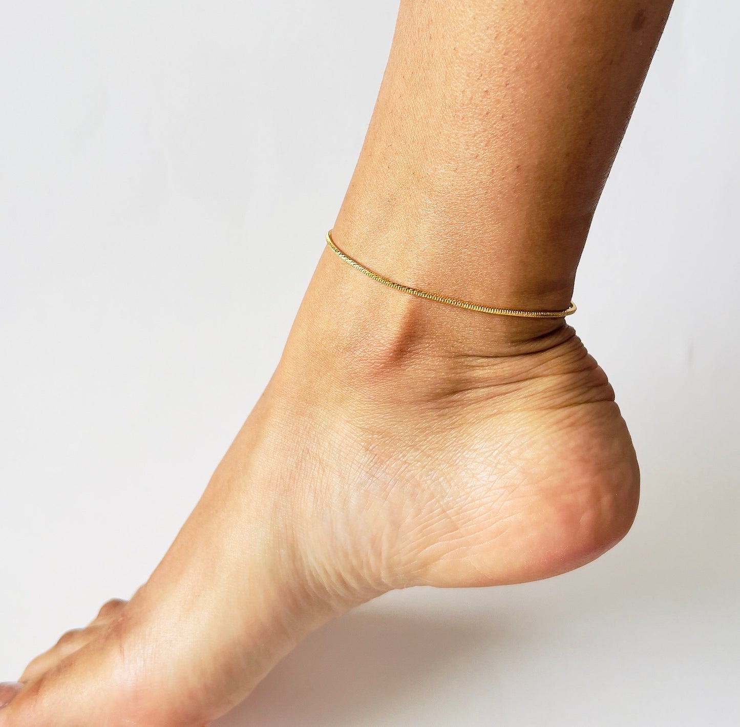 Beautiful Snake Chain Style Gold Plated Anklet