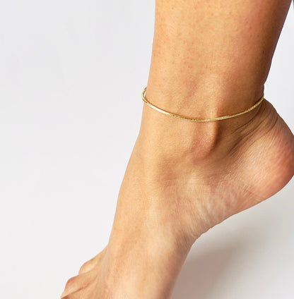 Modern gold plated snake chain anklet with lobster clasp - Perfect for everyday wear and special occasions