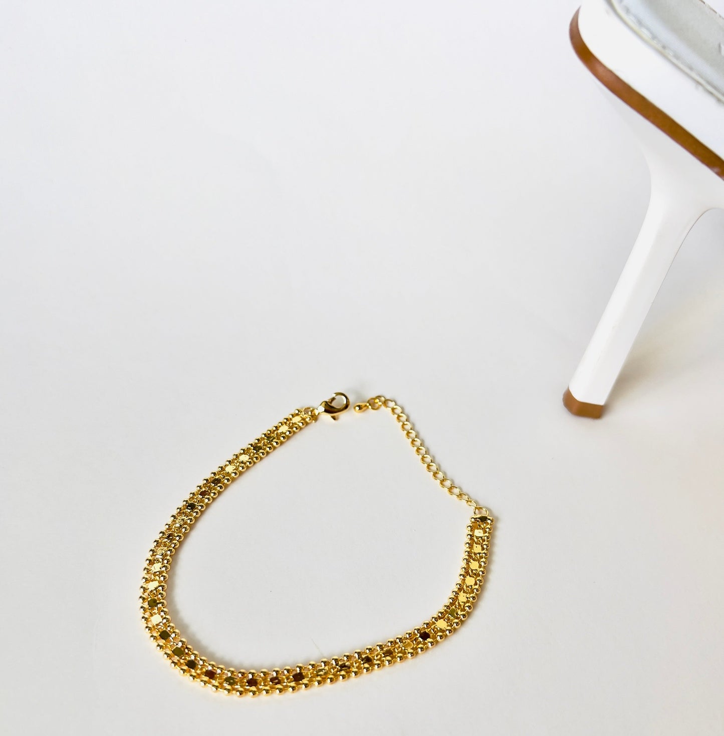 gold pattern anklet in gold for women