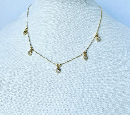 Trendy choker featuring dazzling crystal heart pendants - Ideal for modern fashion and chic style"