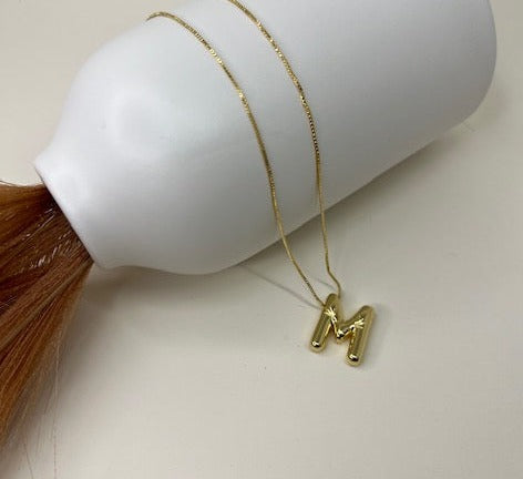 LETTER M BUBBLE NECKLACE IN GOLD FOR WOMEN